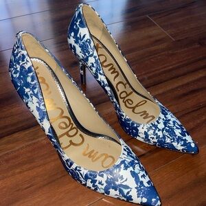 Sam Edelman Blue & White Floral Pointed Pumps